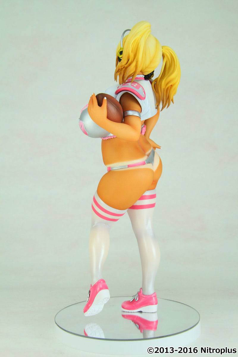 Super Pochaco PVC Statue 1/7 Super Pochaco Lingerie Football Suntanned Ver. 24 cm