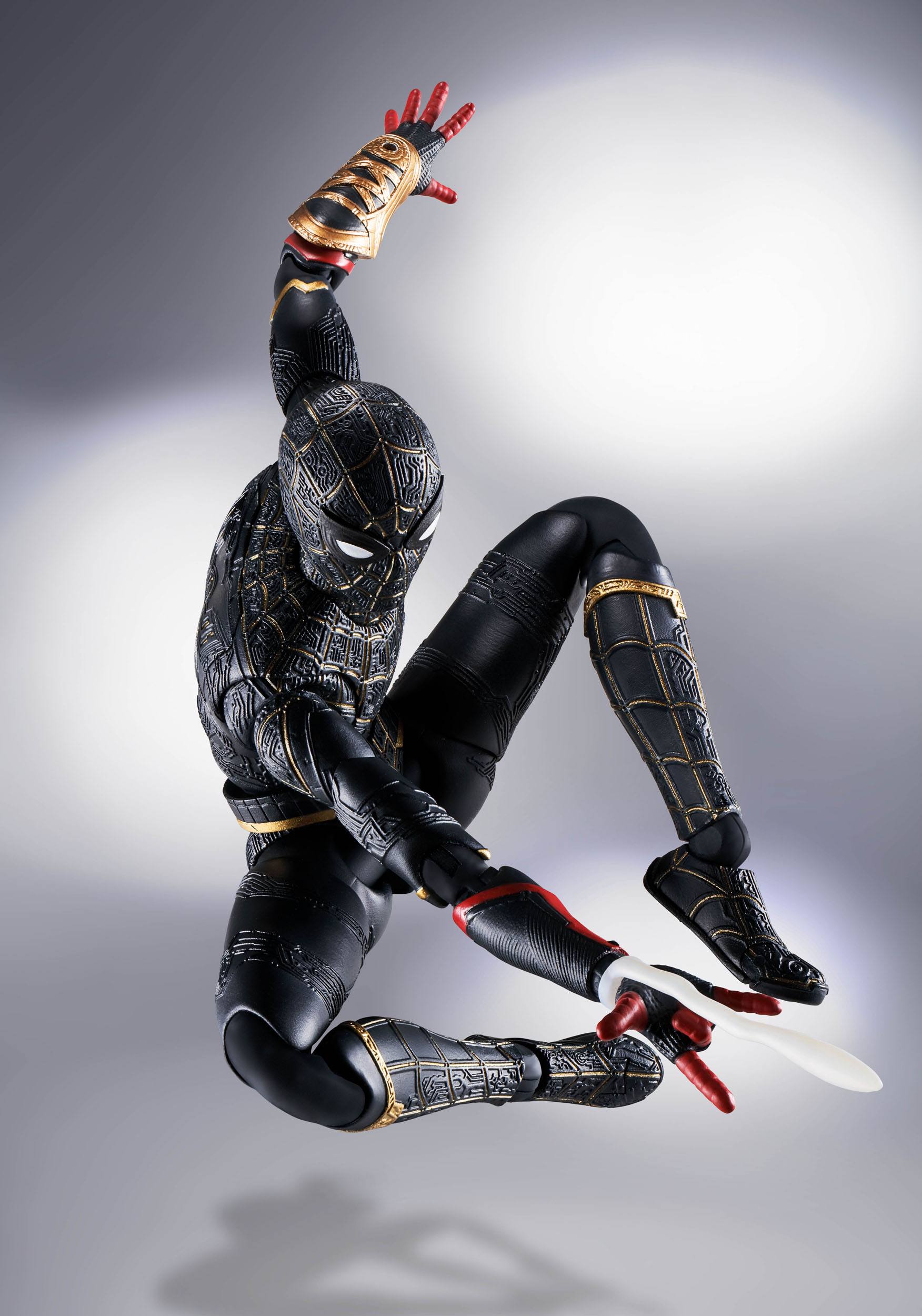 Spider-Man: No Way Home S.H. Figuarts Actionfigur Spider-Man Black & Gold Suit (Special Set) 15 cm