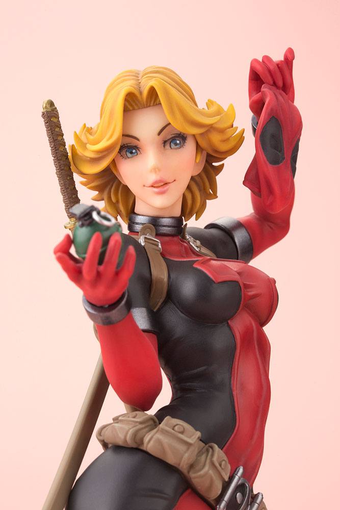 Marvel Bishoujo PVC Statue 1/7 Lady Deadpool 24 cm