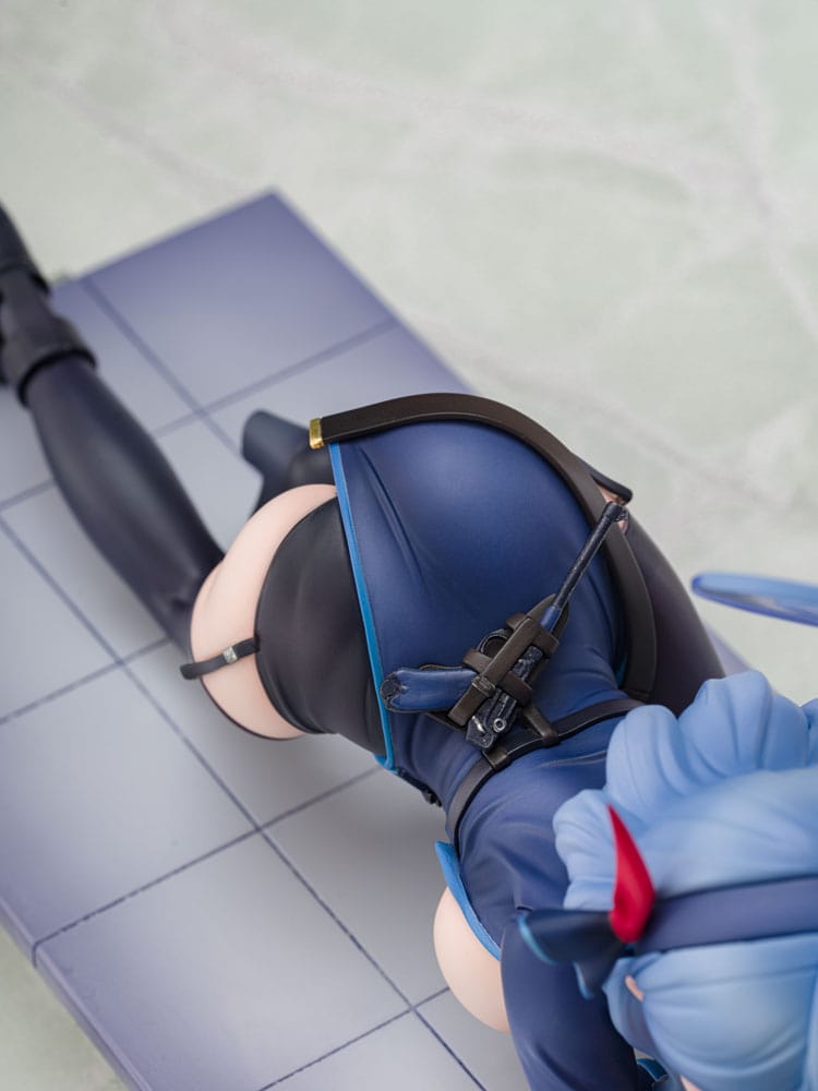 Blue Archive PVC Statue 1/7 Ako Memorial Lobby Ver. 23 cm