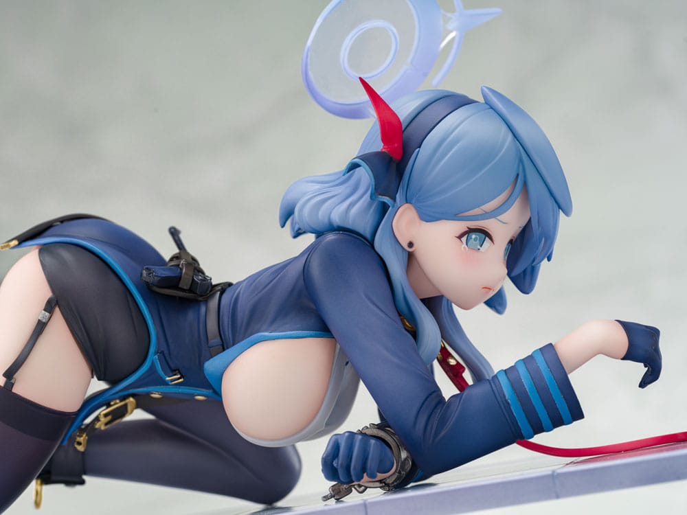Blue Archive PVC Statue 1/7 Ako Memorial Lobby Ver. 23 cm
