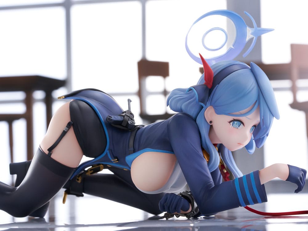 Blue Archive PVC Statue 1/7 Ako Memorial Lobby Ver. 23 cm