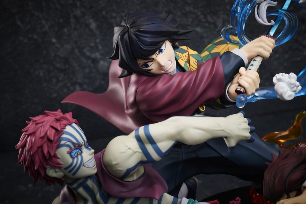 Demon Slayer: Kimetsu no Yaiba PVC Figur Tanjiro Kamado & Giyu Tomioka & Akaza 13 cm