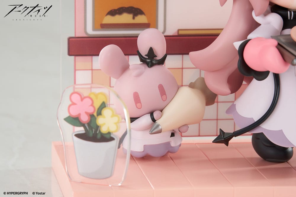 Arknights Would You Like A Dessert? Mini Series PVC Statue Civilight Eterna 11 cm  