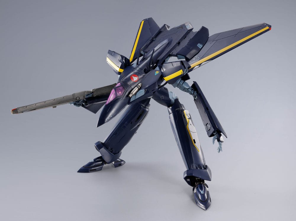 Macross 7 DX Chogokin Actionfigur VF-17S Nightmare Stealthvalkyrie (Gamlin Kizaki use) 25 cm  