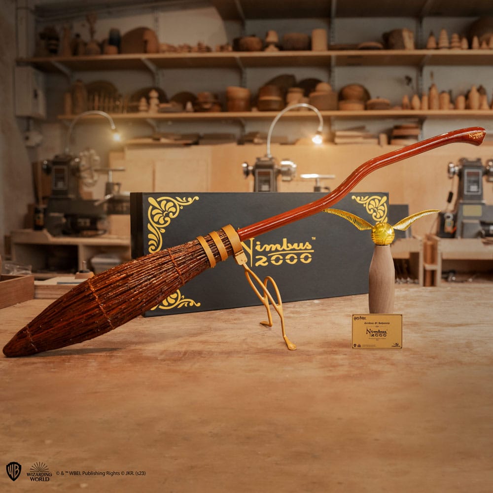 Harry Potter Replik 1/1 Nimbus 2000 Junior Zauberbesen 