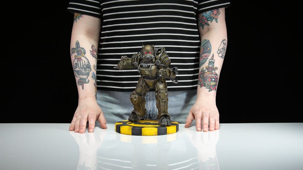 Fallout (Amazon) PVC Figur NCR Power Armor 25 cm