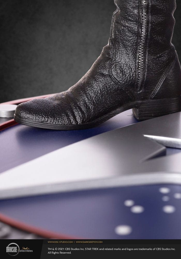 Star Trek Musuem Statue 1/3 Captain James T Kirk 64 cm