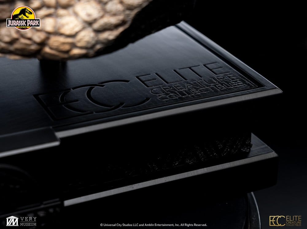 Jurassic Park Statue Triceratops Eye Prop (Reproduction) 35 cm     