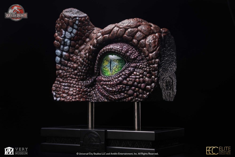 Jurassic Park III Replik Spinosaurus Eye Prop (Reproduction) 39 cm