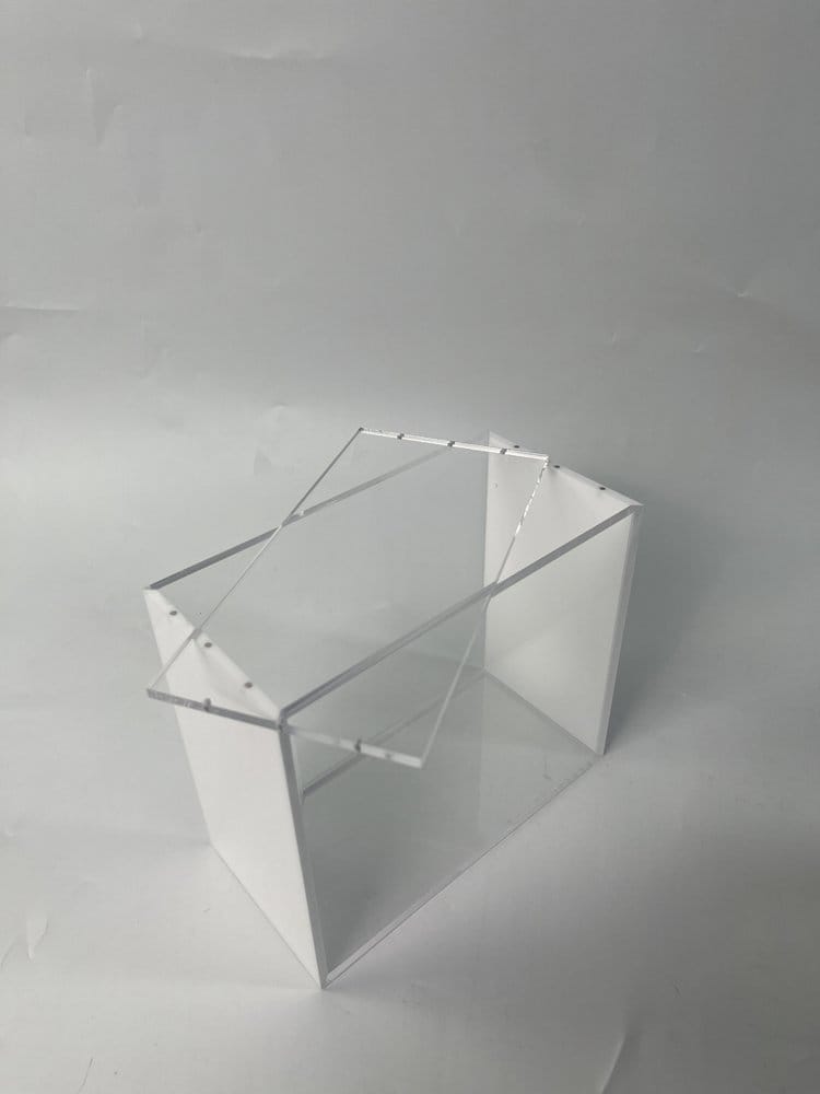 Evoretro Magnetische Acryl Display Case für ETB mit farbigen Seiten - Weiß