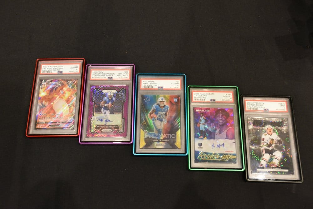 Slab-Schutzhüllen für PSA Graded Cards Rot