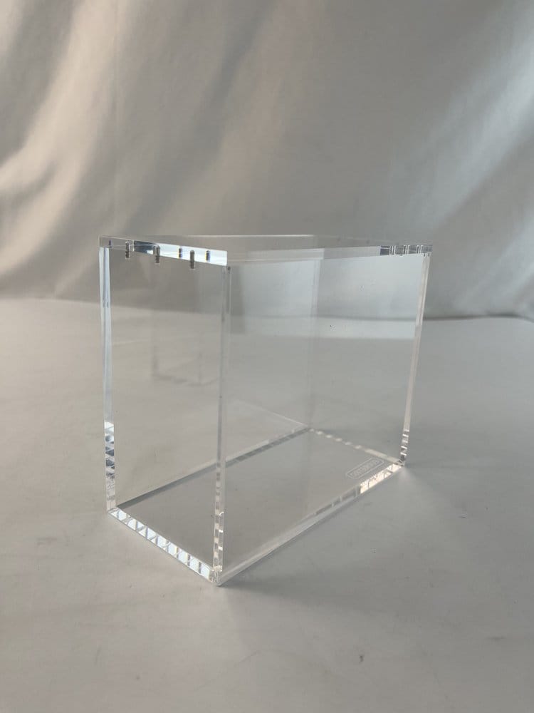 Evoretro Acryl Display Case für Bandai One Piece TCG Booster Box (Englisch)