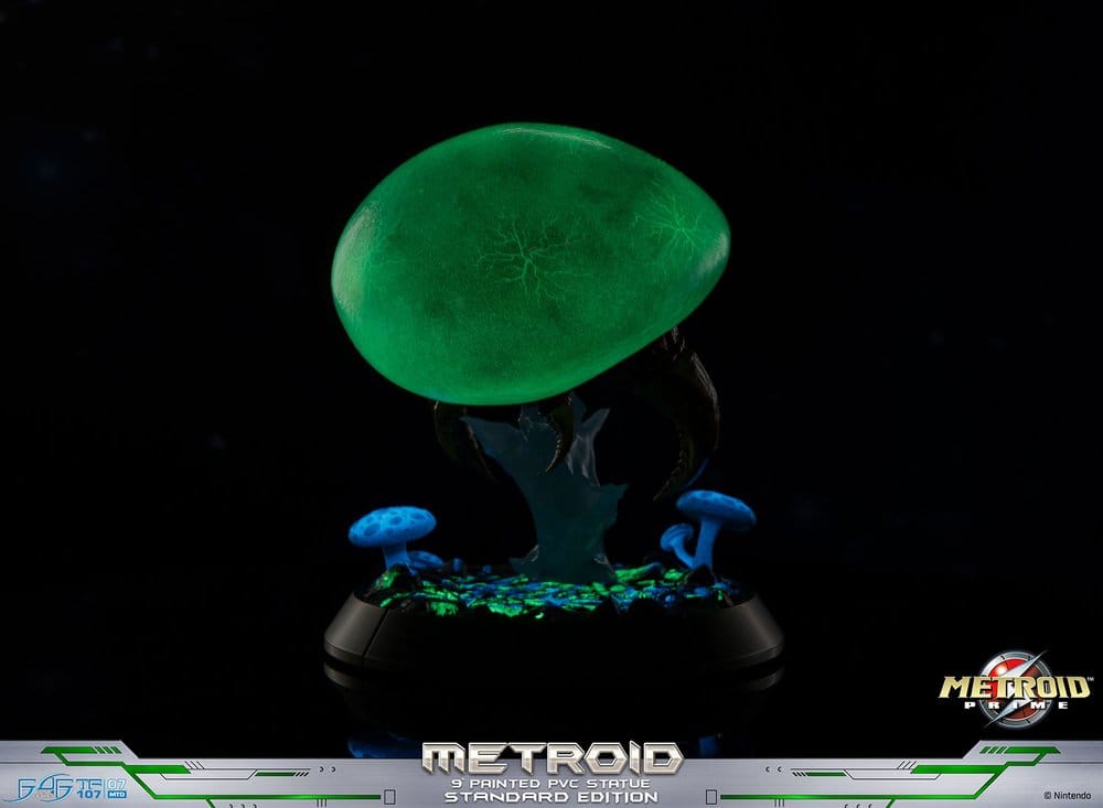 Metroid Prime PVC Figur Metroid (Standard) (Glow in the Dark) 21 cm