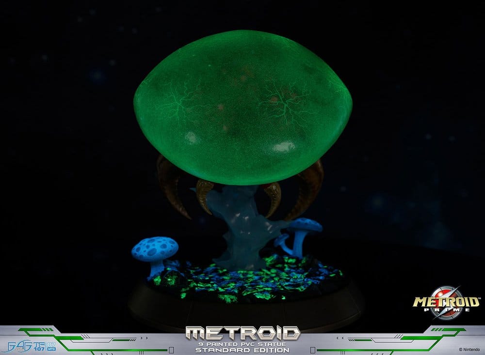 Metroid Prime PVC Figur Metroid (Standard) (Glow in the Dark) 21 cm