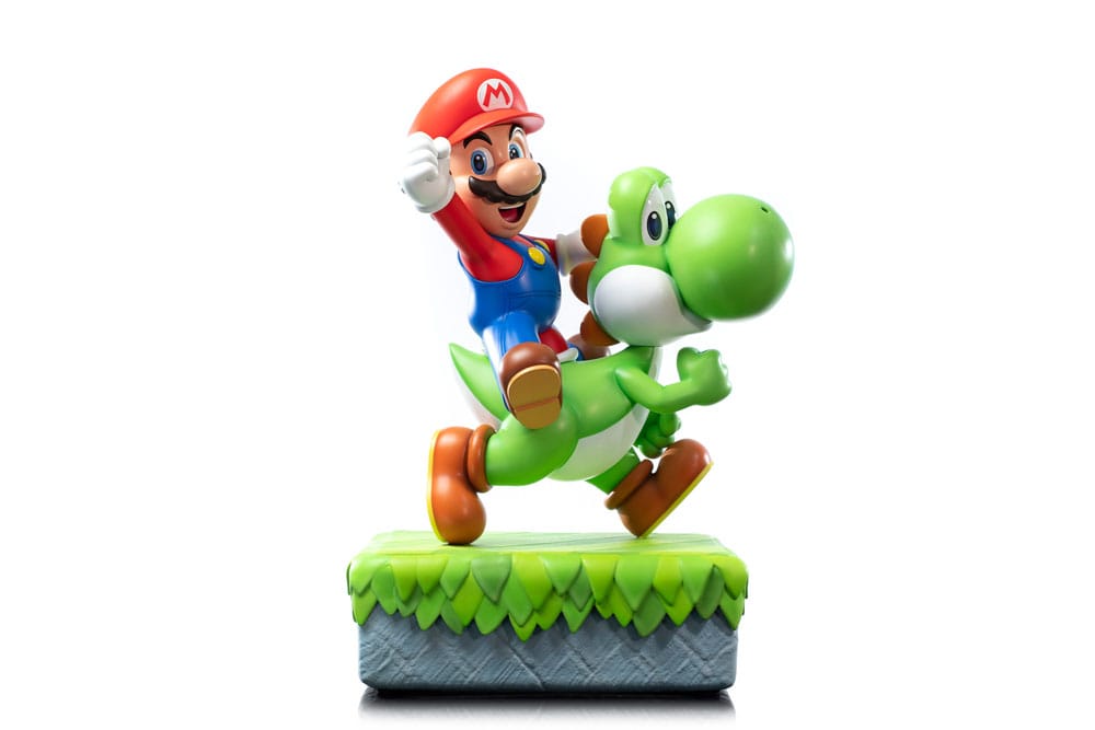 Super Mario Statue Mario & Yoshi 48 cm
