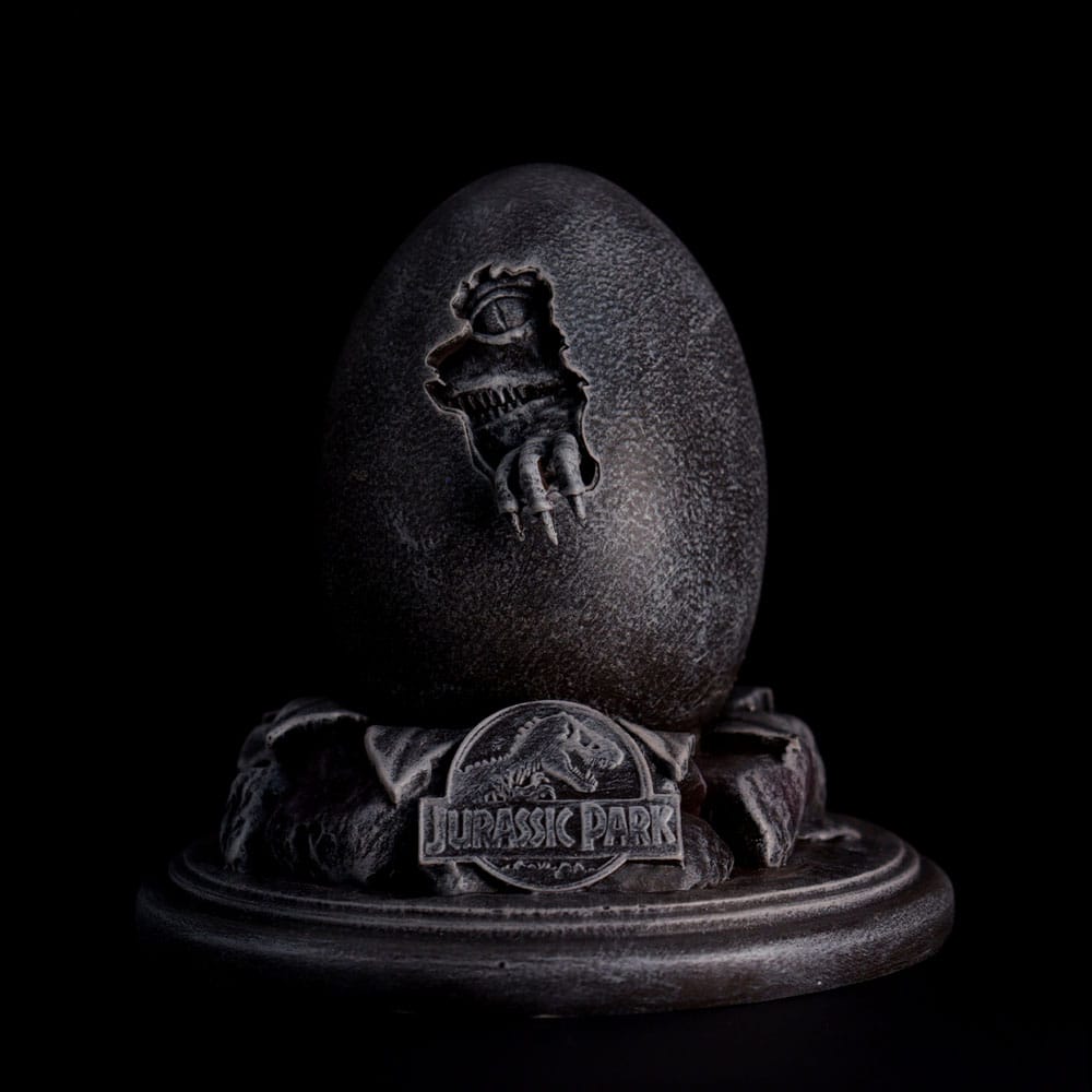 Jurassic Park Replikas 30th Anniversary Replica Egg & John Hammond Cane Set