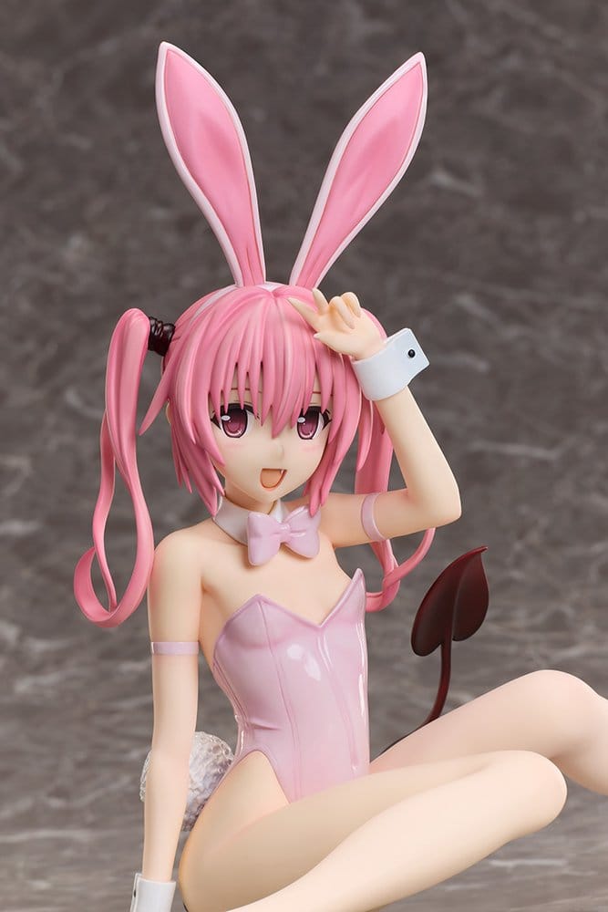 To Love-Ru Darkness PVC Figur 1/4 Nana Astar Deviluke Bare Leg Bunny Ver. 26 cm