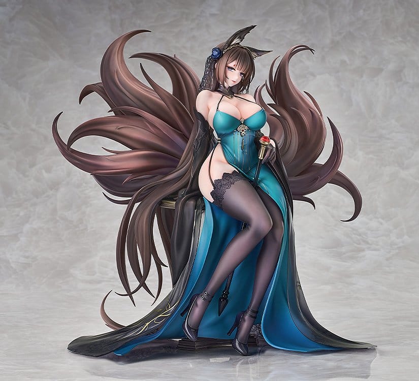Azur Lane PVC Statue 1/7 Amagi: Throne of Fallen Petals Ver. 27 cm   