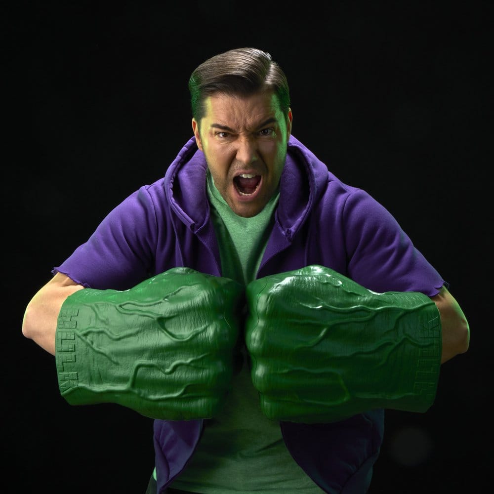 The Incredible Hulk Marvel Legends Premium Roleplay-Fäuste