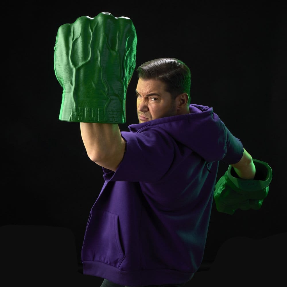 The Incredible Hulk Marvel Legends Premium Roleplay-Fäuste