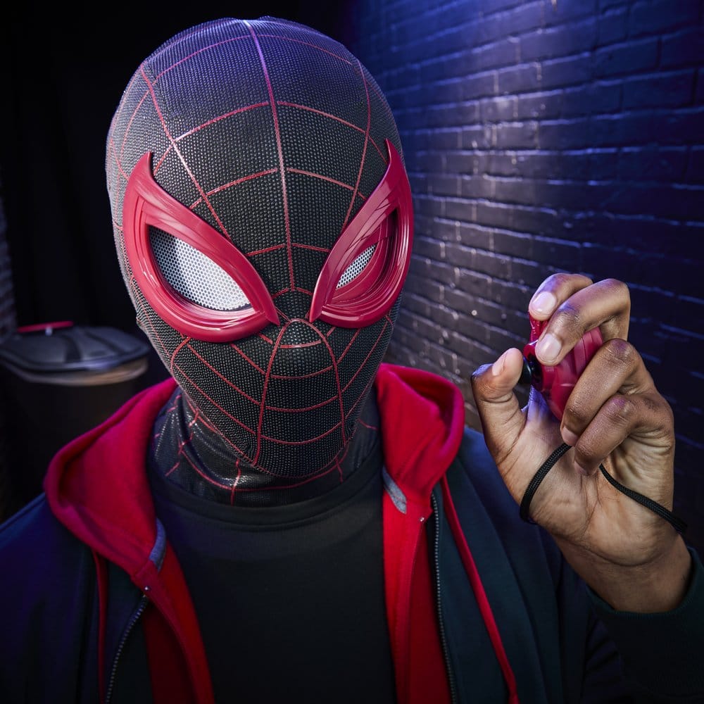 Spider-Man: Miles Morales Marvel Legends Elektronische Maske mit Fernbedienung