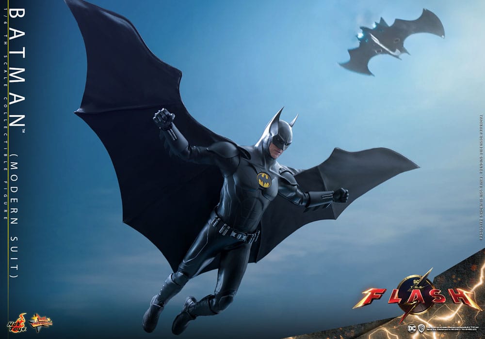 The Flash Movie Masterpiece Actionfigur 1/6 Batman (Modern Suit) 30 cm