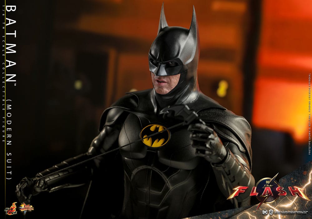 The Flash Movie Masterpiece Actionfigur 1/6 Batman (Modern Suit) 30 cm