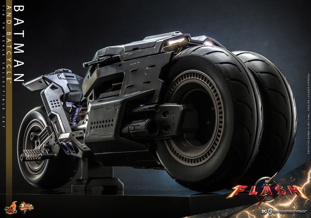 The Flash Movie Masterpiece Actionfigur mit Fahrzeug 1/6 Batman & Batcycle Set 30 cm