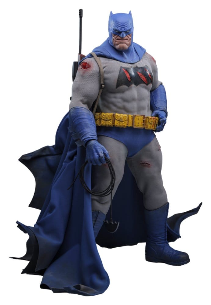 Batman: The Dark Knight Returns Comic Masterpiece Actionfigur 1/6 Batman (Battle Damaged Version) 32 cm