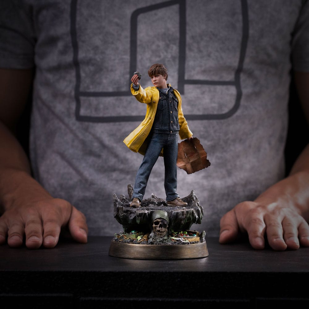 Die Goonies Art Scale Statue 1/10 Mikey Walsh (40th anniversary) 21 cm          