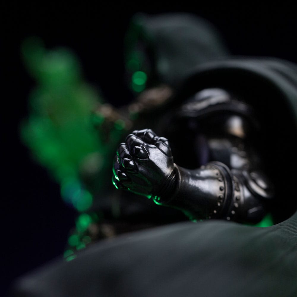 The Infinity Gauntlet Marvel Legends Diorama Art Scale Statue 1/10 Doctor Doom Deluxe Edition 42 cm
