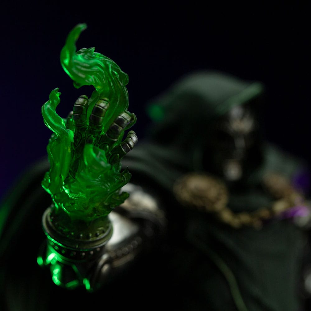 The Infinity Gauntlet Marvel Legends Diorama Art Scale Statue 1/10 Doctor Doom Deluxe Edition 42 cm