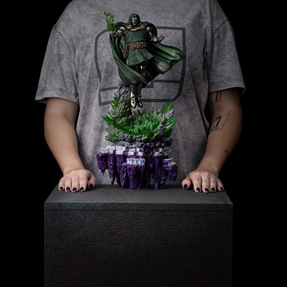 The Infinity Gauntlet Marvel Legends Diorama Art Scale Statue 1/10 Doctor Doom Deluxe Edition 42 cm