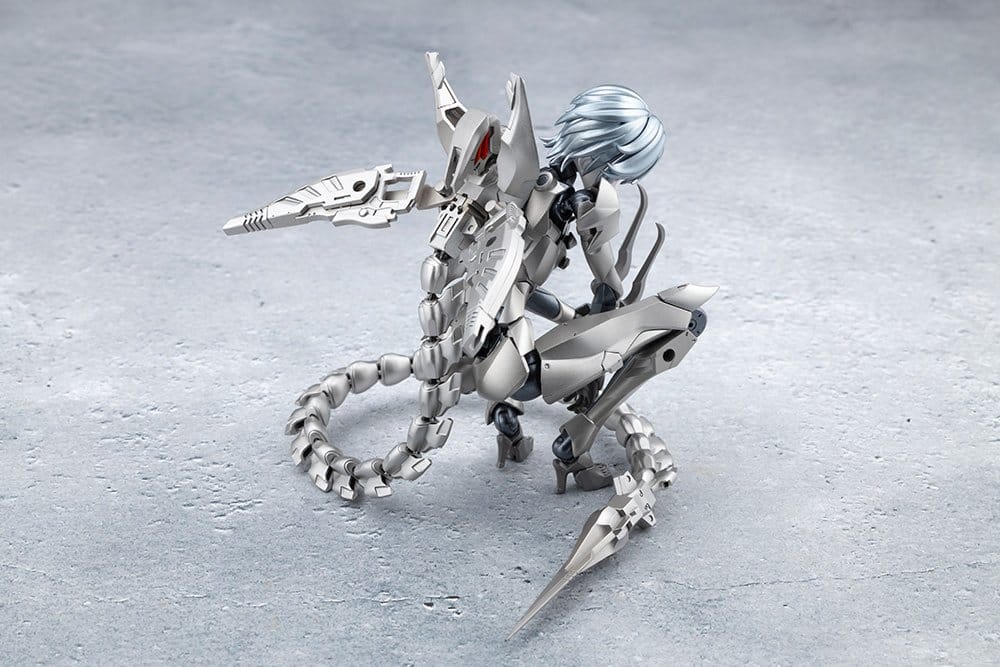 Megalomaria Unlimited Universe Plastic Model Kit Wreckage Hunter 25 cm
