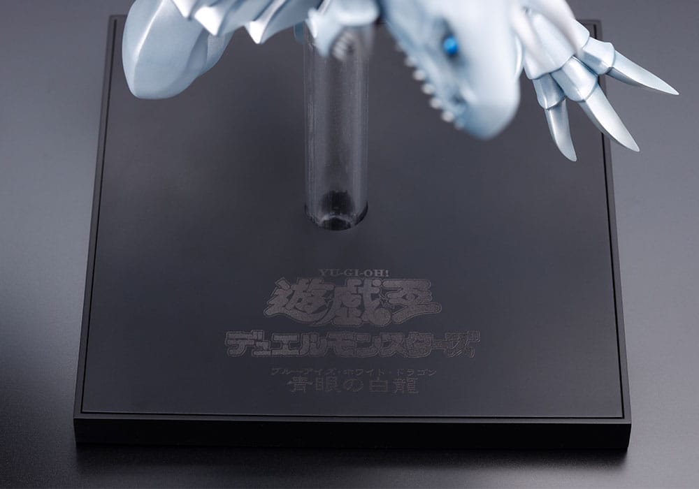 Yu-Gi-Oh! Oshi Works Statue Blue-Eyes White Dragon 25 cm         