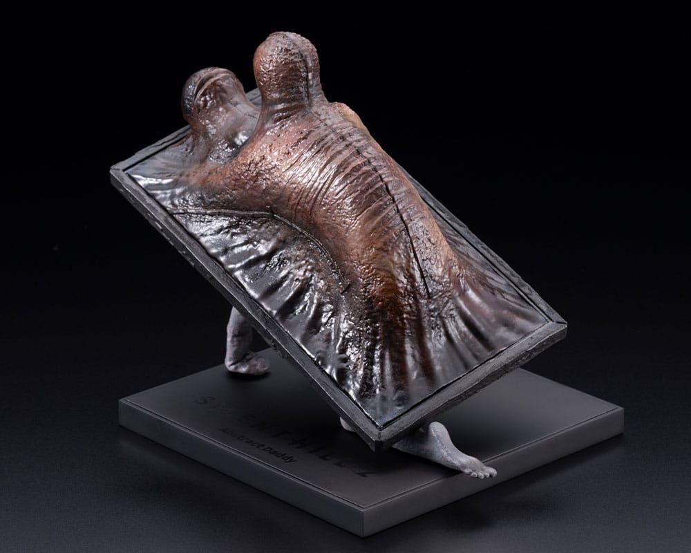 Silent Hill 2 Oshi Works Statue Abstract Daddy 15 cm         