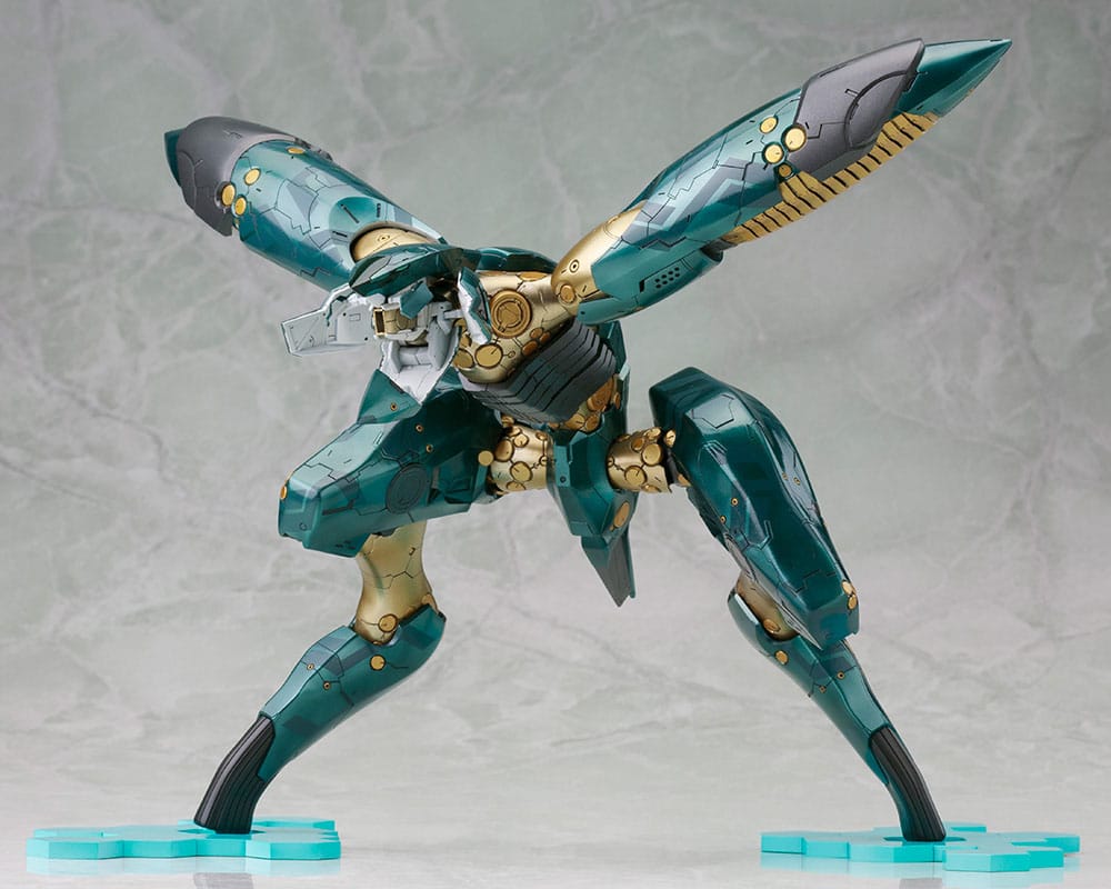 Metal Gear Solid 4 Plastic Model Kit 1/100 Metal Gear Ray 21 cm 