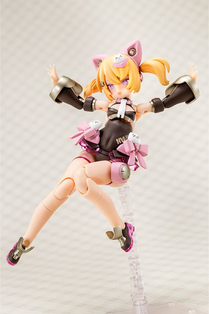 Megami Device Plastic Model Kit 1/1 Puni Mofu Kuro Mao 14 cm       