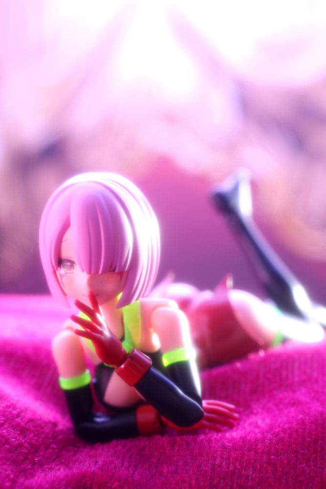 Megami Device Plastic Model Kit 1/1 Bullet Knights Executioner Hell Blaze 15 cm             