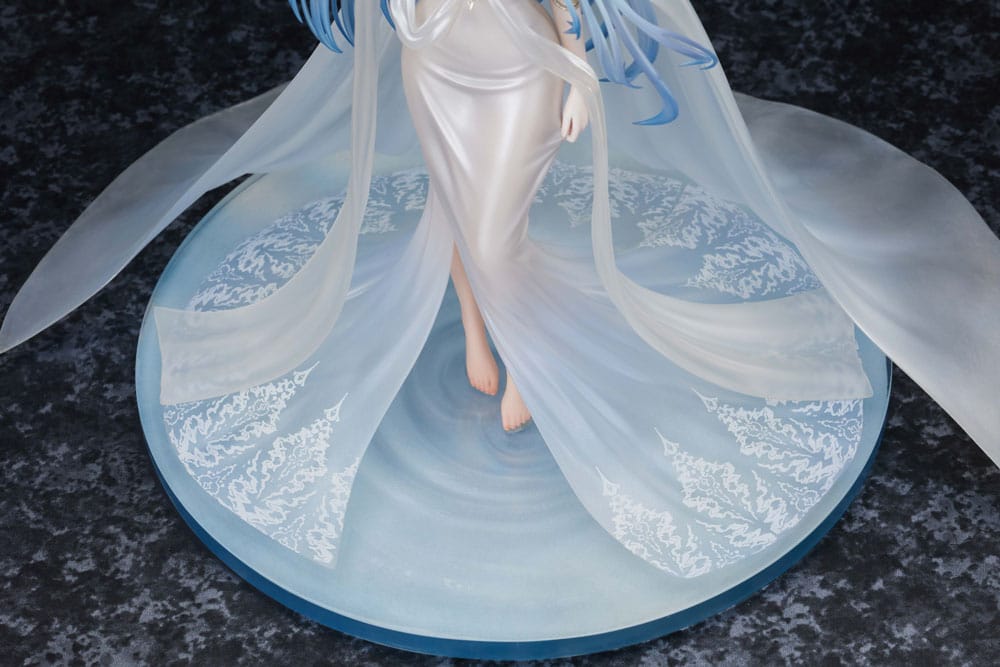 Azur Lane PVC Statue 1/7 Helena Miracle in White Ver. 27 cm    