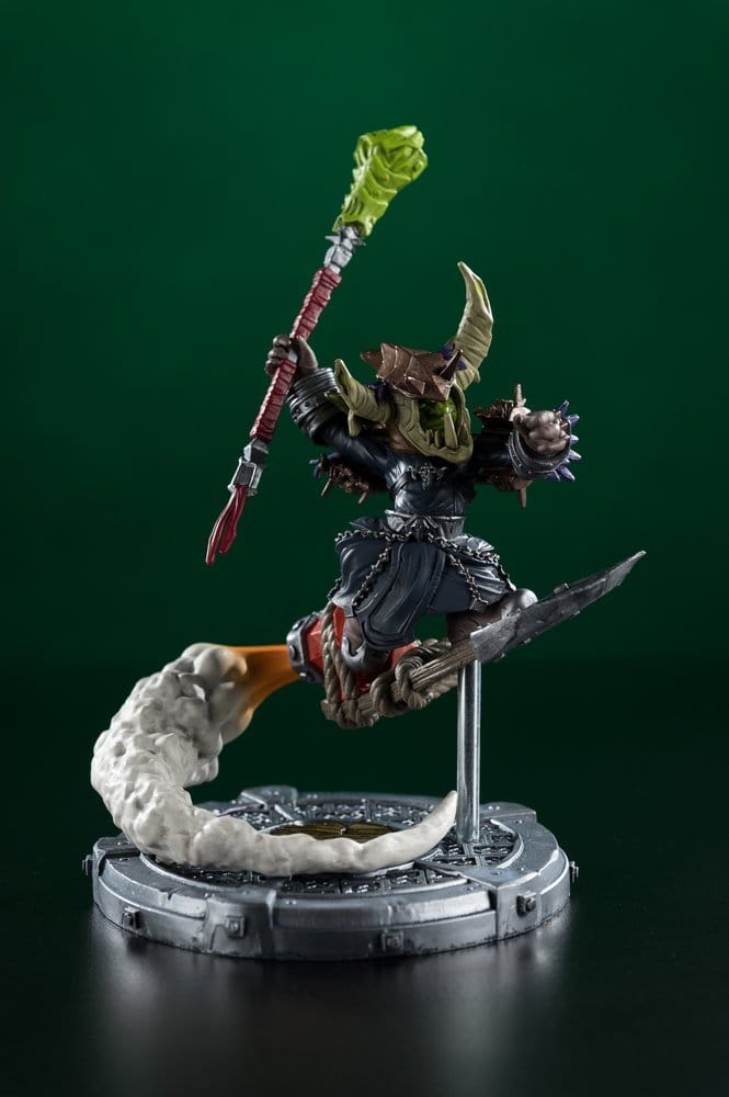 World of Warcraft 1/12 Scale Limited Edition Posed Figur Goblin 19 cm