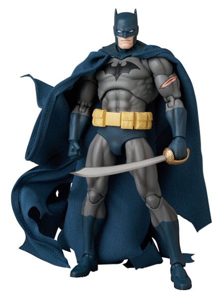 DC Comics MAFEX Actionfigur Batman Damage Ver. (Batman: Hush Ver.) 16 cm       