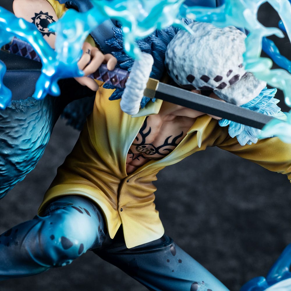 One Piece Portrait Of Pirates WA-MAXIMUM PVC Statue Trafalgar Law The Surgeon of Death Awaken Ver. 27 cm     