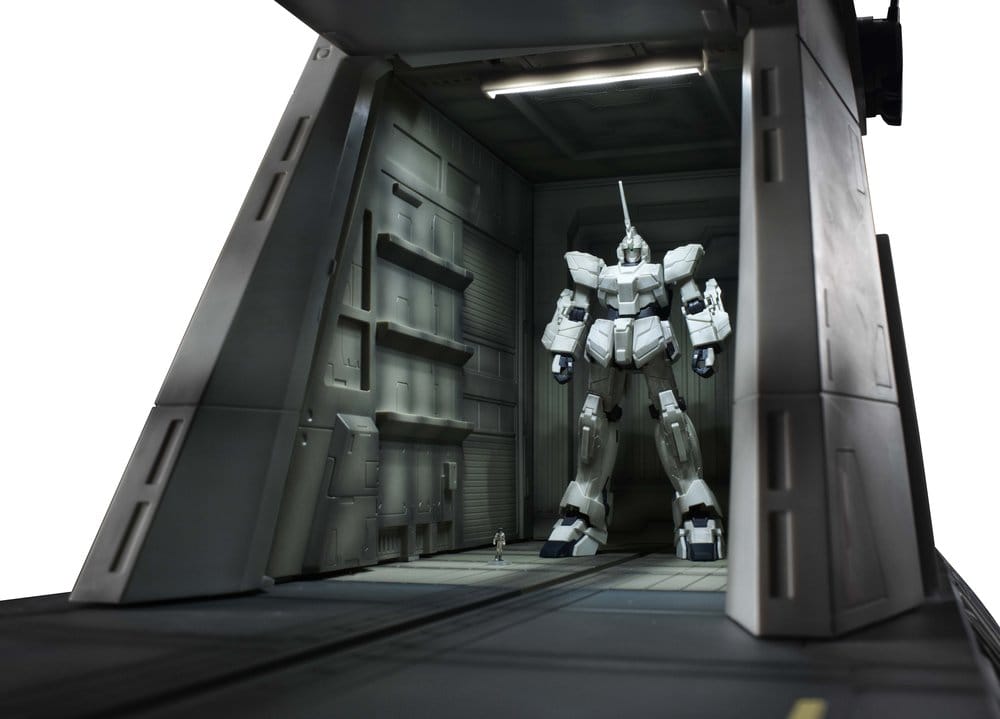 Gundam Unicorn Realistic Model Series Diorama 1:144 Nahel Argama Catapult Deck (UC ver.) 138 cm