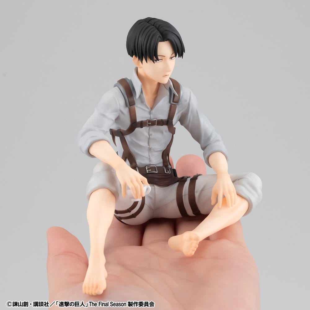 Attack on Titan G.E.M. Series PVC Figur Squad Captain Levi Palm Size 9 cm
