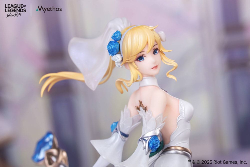 League of Legends Gift+ PVC Statue 1/8 Lux (Crystal Rose Ver.) 22 cm 