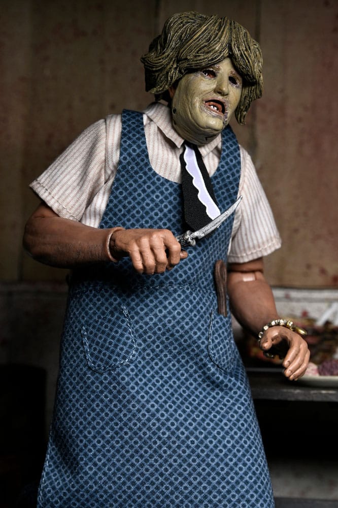 Texas Chainsaw Massacre Clothed Actionfigur Leatherface with Old Lady Mask 20 cm        