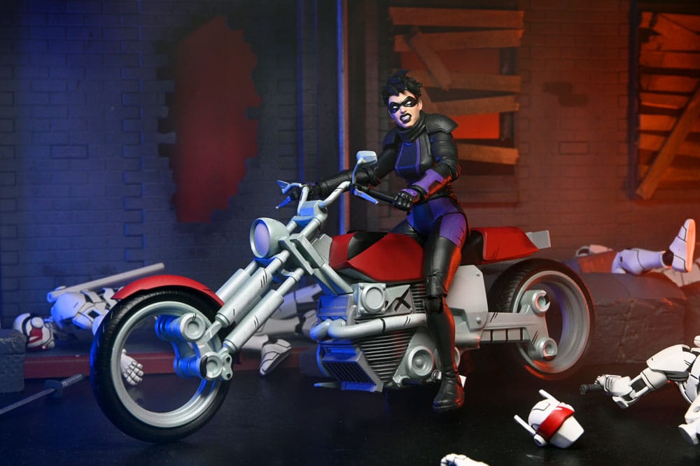Teenage Mutant Ninja Turtles (The Last Ronin The Lost Years) Actionfigur Casey Marie with Last Ronin Motorcycle 18 cm