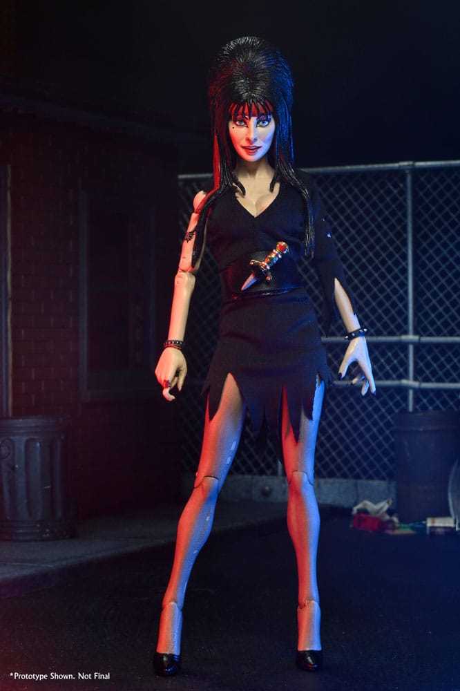 Elvira - Herrscherin der Dunkelheit Clothed Actionfigur Commando Elvira 20 cm        